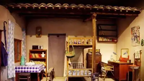 你好,李焕英里,藏着几代厂矿子弟的乡愁
