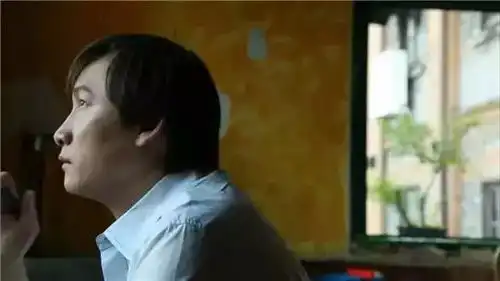 12㎡蜗居被爆改成3层豪宅神一样的设计师