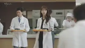 韩剧doctors首波预告中字
