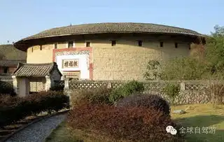 看过大鱼海棠之后,最想做的事就是追寻福建客家土楼
