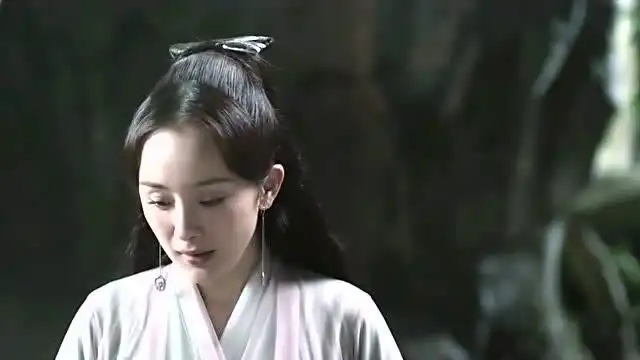 三生三世离镜在一次次质疑中失去白浅,这就是他输给夜华的原因