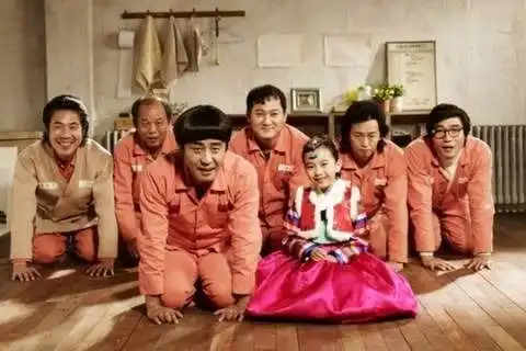 七号房的礼物被冤枉误杀,在冰冷的监狱中见证人生真谛