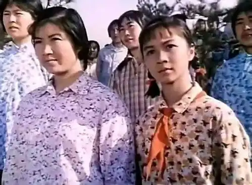 她在庆余年和知否里赚足了眼泪,75岁爆红一生无儿无女,却在戏中享尽天伦之乐