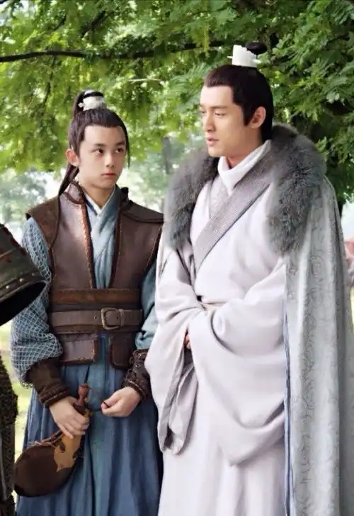 别人是长大,这7位童星却等比例放大,真是老天爷追着喂饭吃