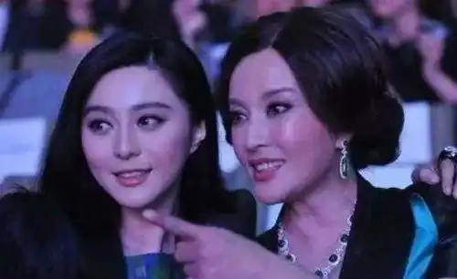 央视出手调查税务,范冰冰刘晓庆,两代武则天同命运