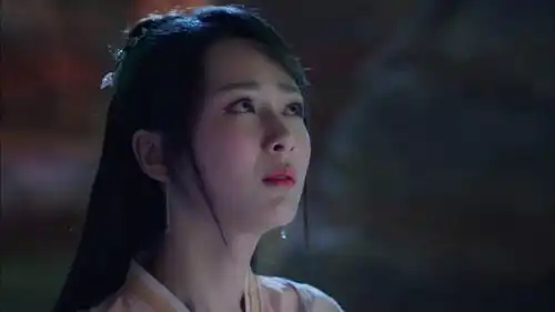 香蜜旭凤亲吻锦觅,嘴里却喊着穗禾的名字,太伤人心了