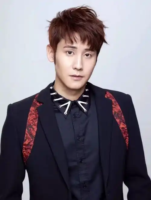 有部电视剧男主人公叫林骁在汽车店上班