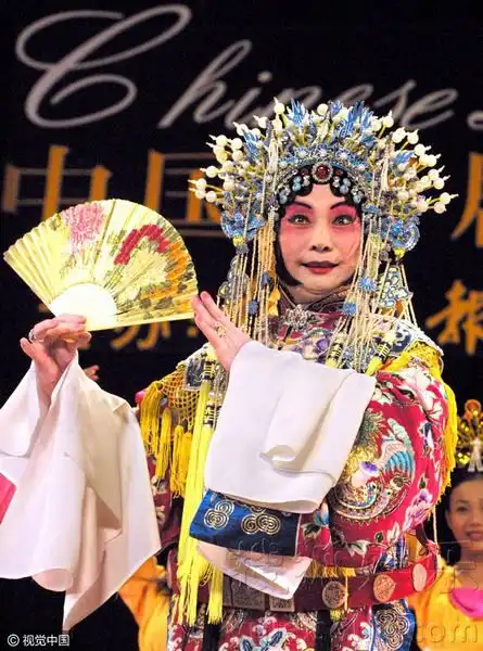 回顾梅葆玖舞台照京剧扮相雍容华贵
