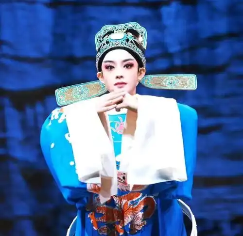 现场看陈三两有感,只要演员不胡闹,中国戏曲死不了