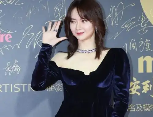 嘉人红毯上女星造型佟丽娅少女感十足,宋茜得罪了造型师
