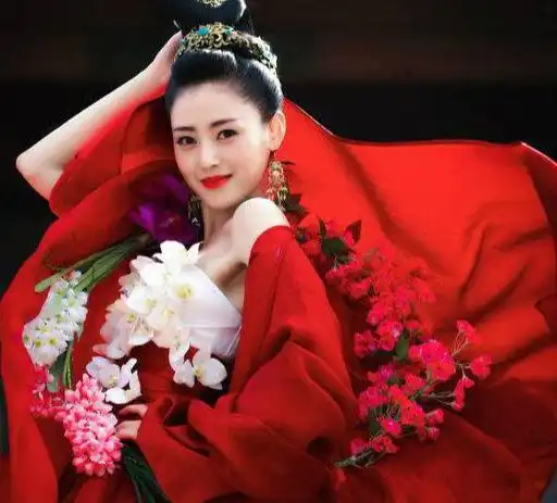 张芃芃

