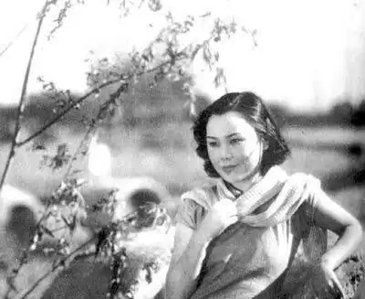 新中国22大明星之一,祥林嫂塑经典,3段婚姻,16岁就离婚
