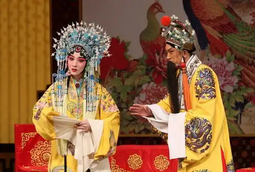 刘备20岁看曹操,40岁看司马懿,60岁看他,这其中究竟有何深意
