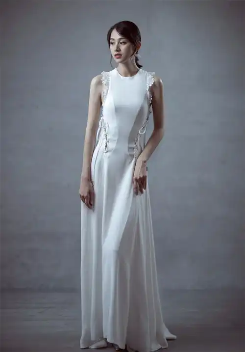 许你浮生若梦大反派杨晞盐系少女日常很软萌
