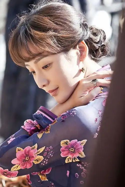 母亲患癌,父亲去世,自己生病,被封杀的柳岩,得罪了谁