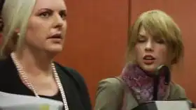 内战饥饿游戏来自12区及其他地区的歌曲
