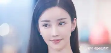 倾城时光中的女配背负骂名,因整容被否认早年照片被爆清纯迷人