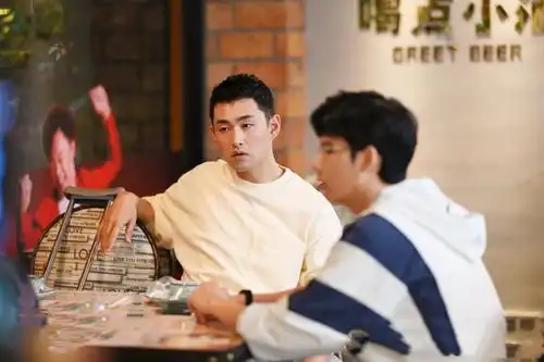 飞驰人生热爱篇胡先煦变换戏路,人设新颖,反转不断