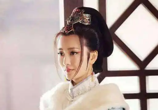 看芝麻胡同本是冲何冰刘蓓来的,没有想到却被她吸粉了