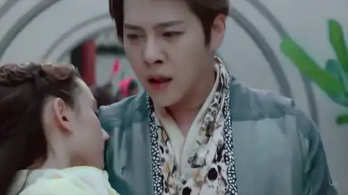 夜天子田妙雯强行带走叶小天,莹莹的尸体被凝儿带走
