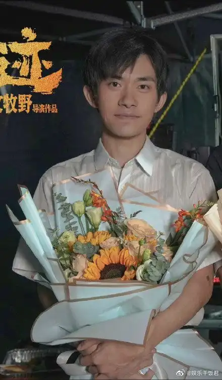 由文牧野执导,易烊千玺领衔主演的电影奇迹官宣杀青
