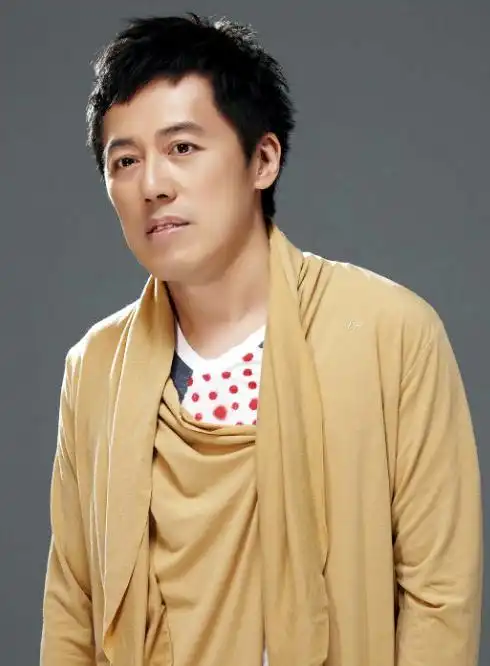 歌手张宇,跟才女十一郎深爱35年,两人结婚23年了,恩爱依旧