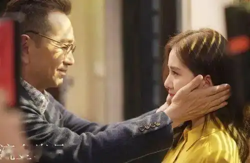 刘诗诗倪妮上演绝美友情,看流金岁月里的别样人生
