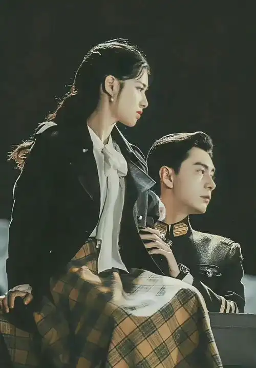 作为演员,长着一张故事脸的张婧仪,比单纯好看的脸更加重要