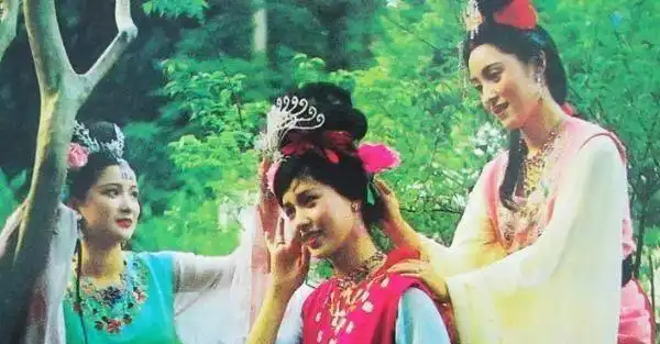 难怪孙悟空敢大闹天宫,原来他有个强大的姐姐,如来也得让她三分
