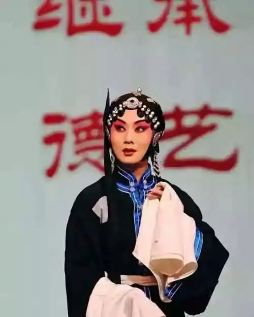 中国京剧第一美女李胜素最全剧照发布,惊艳了全世界
