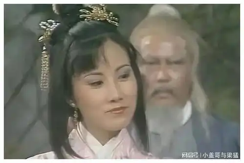 难怪说汪明荃不输赵雅芝,看到她的古装扮相,让我想到了李清照