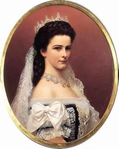 百年前各国名媛绝版旧照,茜茜公主上榜,最后一位盛世美颜