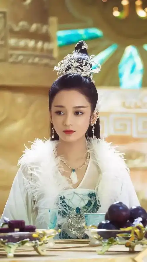 突然觉得香蜜沉沉烬如霜里的她很漂亮
