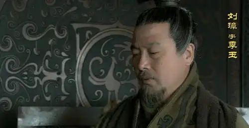 东汉那么多诸侯,为什么官渡之战时,只有曹操和袁绍两家在打
