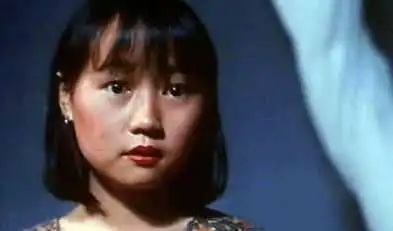 当年她金像奖上打败刘德华,如今却销声匿迹