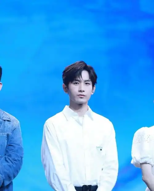 琉璃收官云歌会成毅避嫌袁冰妍掉粉数万,评论区骂声一片