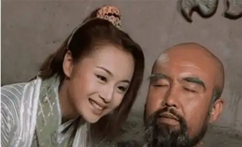 乌龙闯情关18年后,主角统统过气,而龙套疯女人却红到发紫
