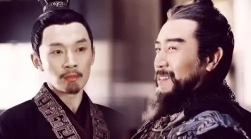 郭嘉屡献奇谋,曹操视他为知己,天妒英才38岁病逝,曹操连叹三声
