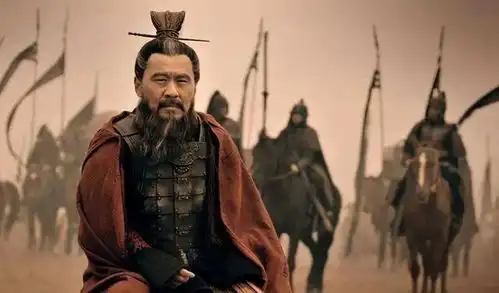 曹操为何在百忙之中救回蔡文姬,贪恋其美貌,亦或是别有用心
