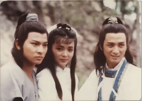 1984年刘德华版神雕侠侣也很经典,可惜中年黄蓉不是翁美玲
