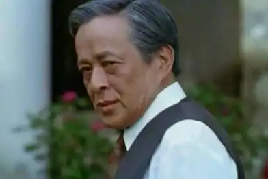 资深老戏骨,四个老婆7个孩子,逝世后子女为夺遗产灵堂争执