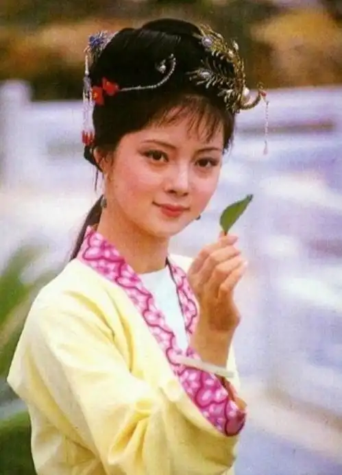 87版红楼梦薛宝钗扮演者张莉近照曝光