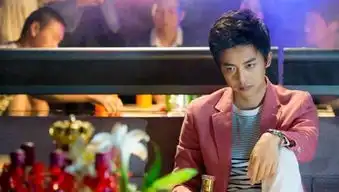 鲜熟男李佳航愉悦成熟的温暖
