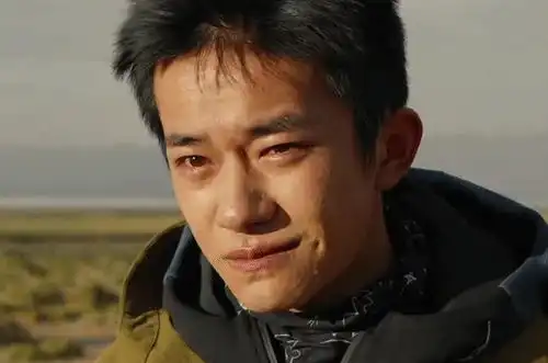 易烊千玺正在通过作品一步步获得认可吧