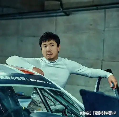 对比41岁贾玲和沈腾老婆后,才发现压力胖和幸福肥的差距一目了然
