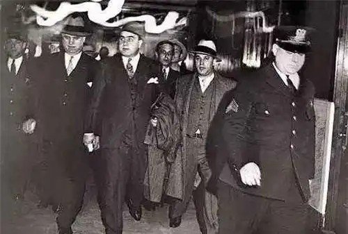 全球最牛卧底潜伏黑帮24年,喊话长官再不收网老大就是我了
