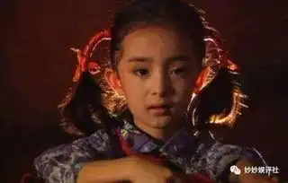 杨幂好尴尬,明明是女神一露腿就输了,大幂幂同框卡戴珊