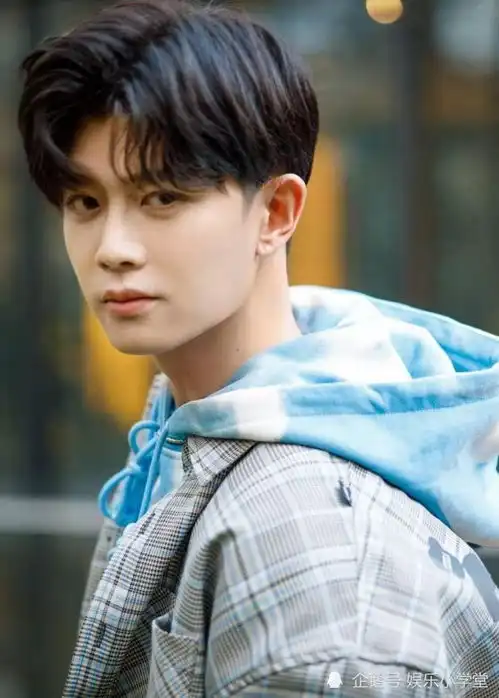 26位当红男星正在拍摄的新剧,胡歌靳东张嘉益陈晓成毅许凯任嘉伦你看谁