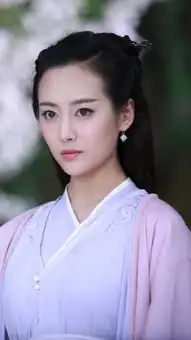 花千骨中的霓漫天,如今穿上军装,竟美到认不出来
