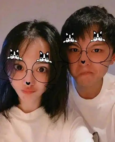 郑爽与男友合开公司这是进军科技界的节奏